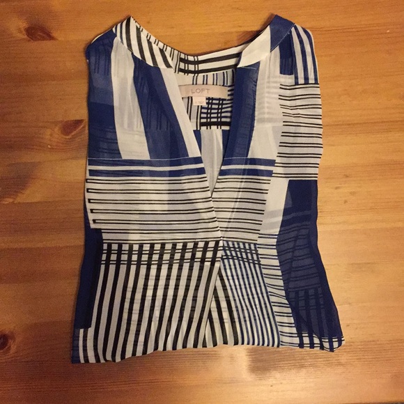 Gorgeous LOFT Long Sleeve - Picture 2 of 4